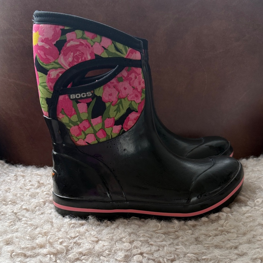 Bogs Women's Black Rain Boots with Pink Floral Upper